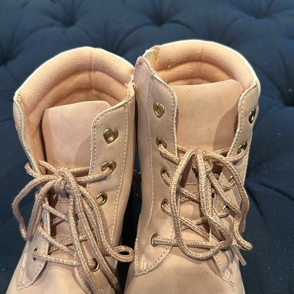 Pink boots. Size 5. Lace up with zipper. Sparkly pink laces. - Picture 1 of 6